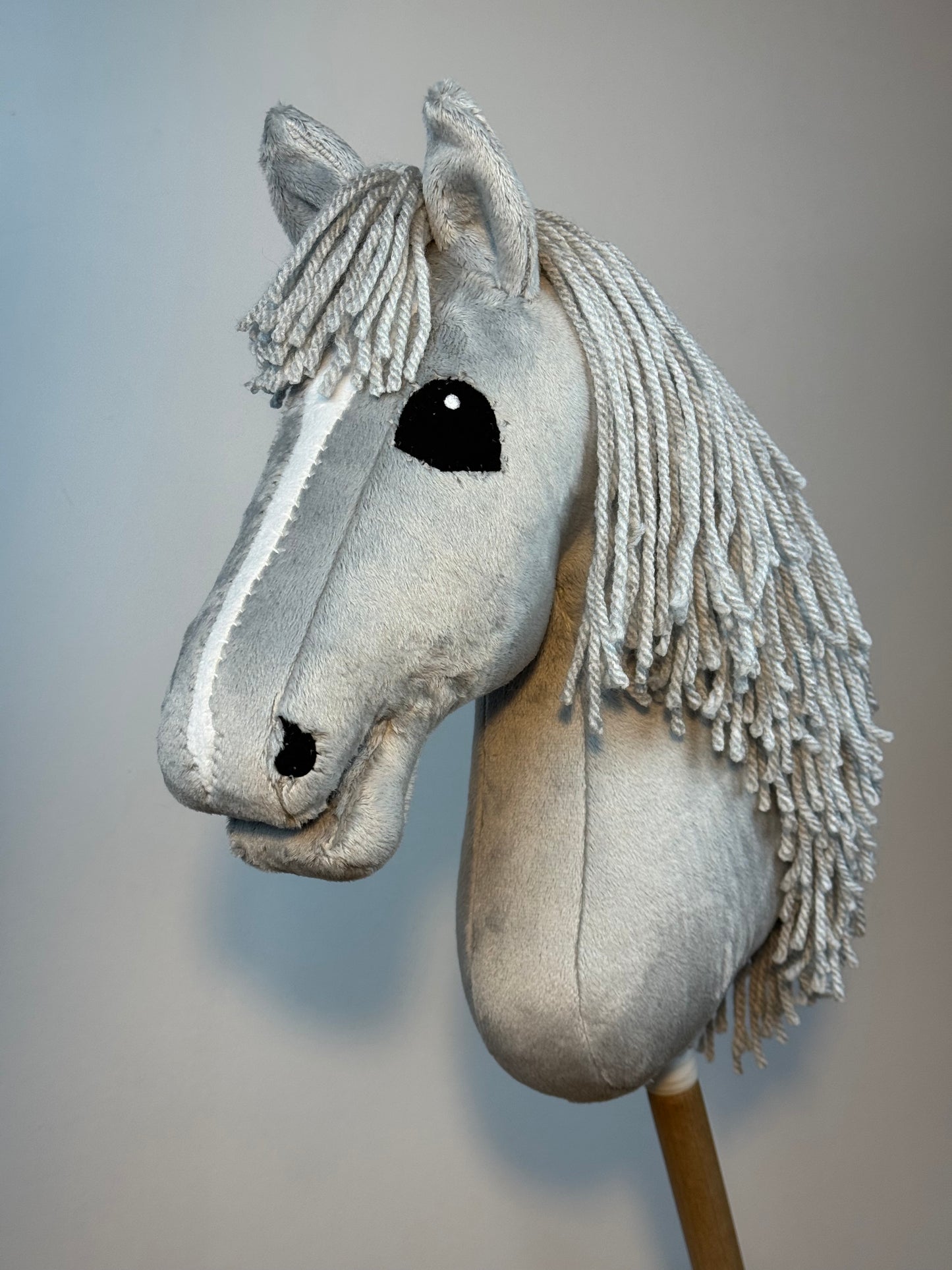 Hobby Horse A4 gray with white blaze realistic