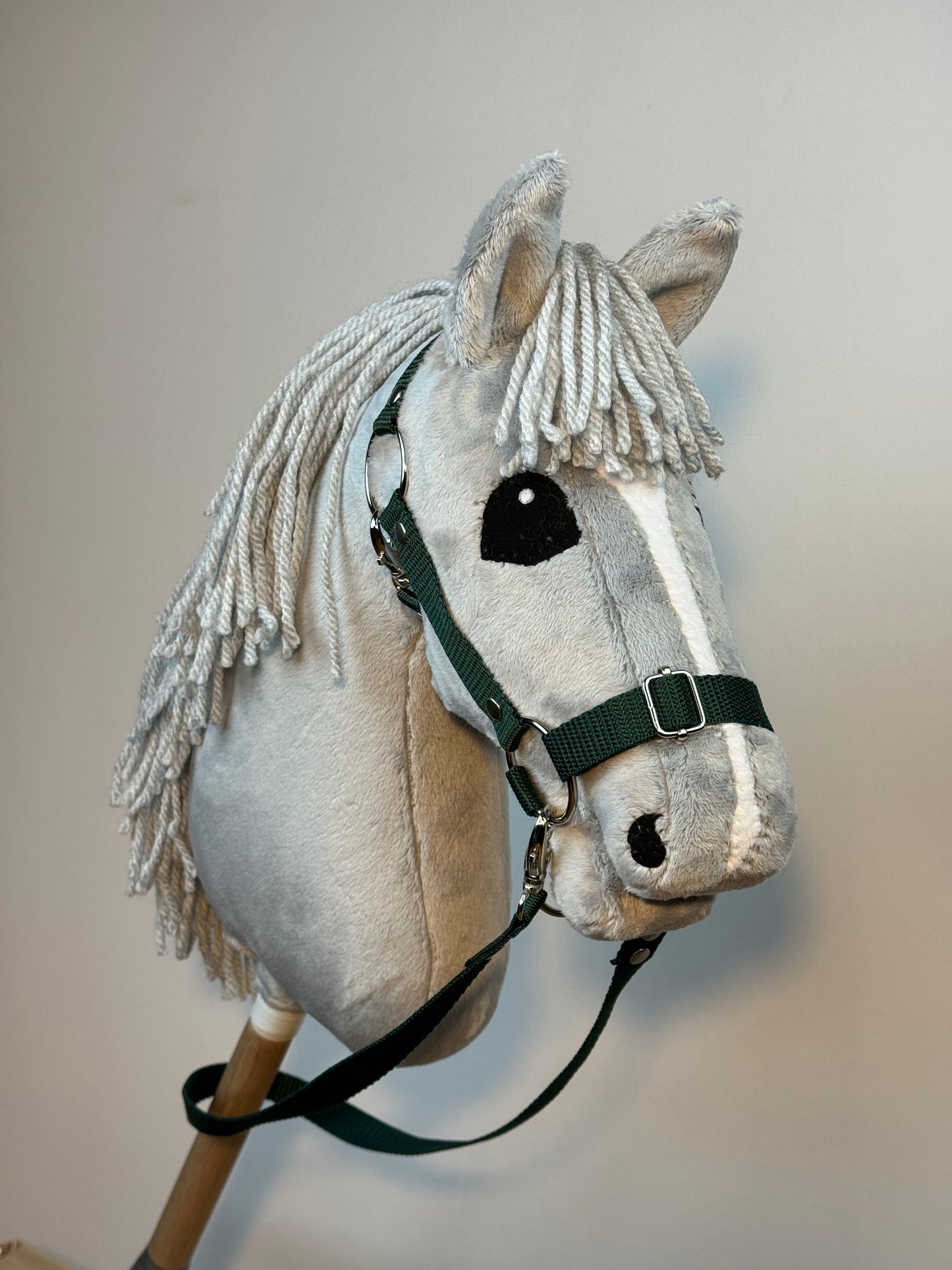 Hobby Horse A4 gray with white blaze realistic