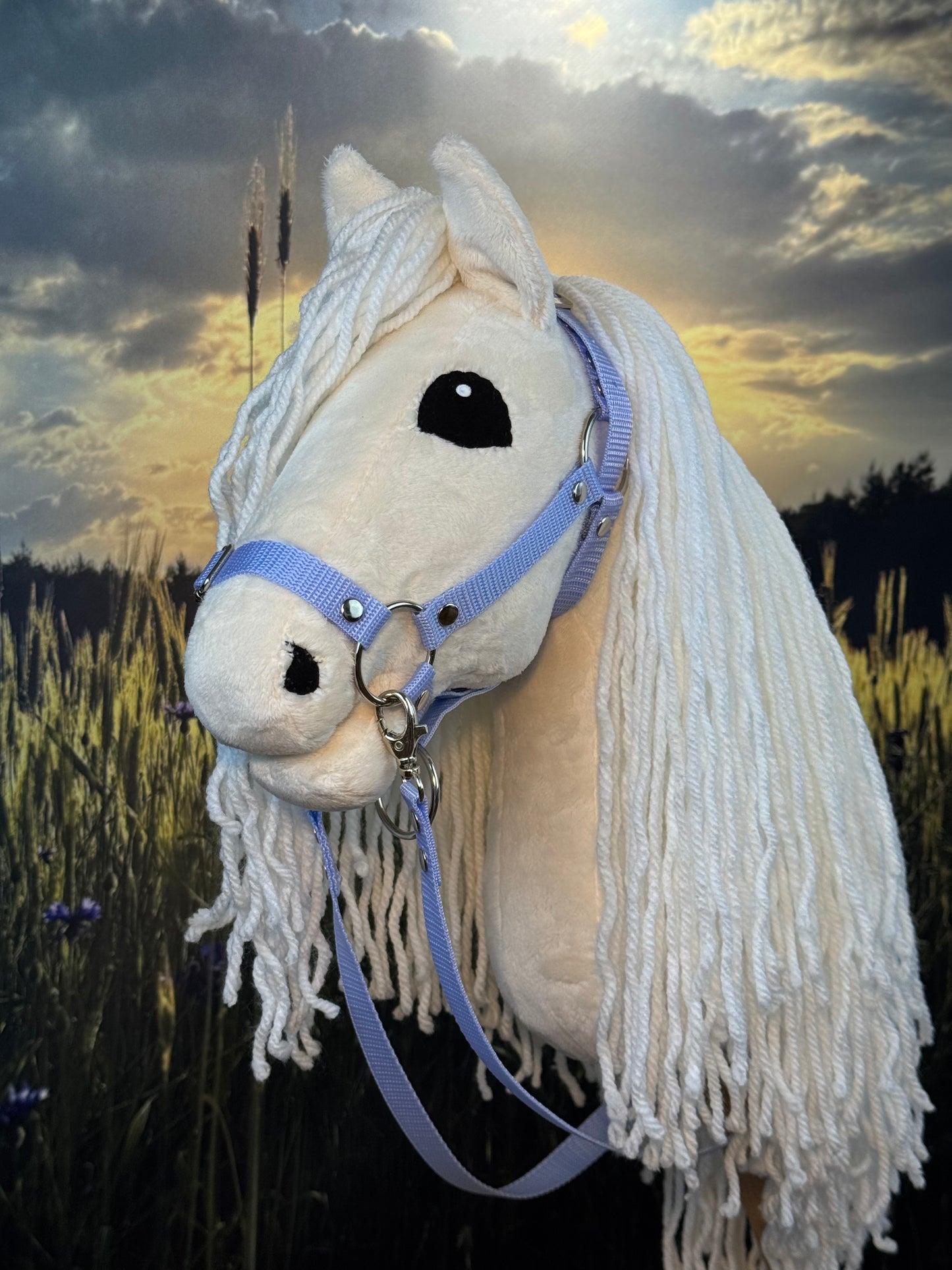 Palomino z długą białą grzywą, Hobby Horse. Realistyczny. Rozmiary A3, A4 i A5.
