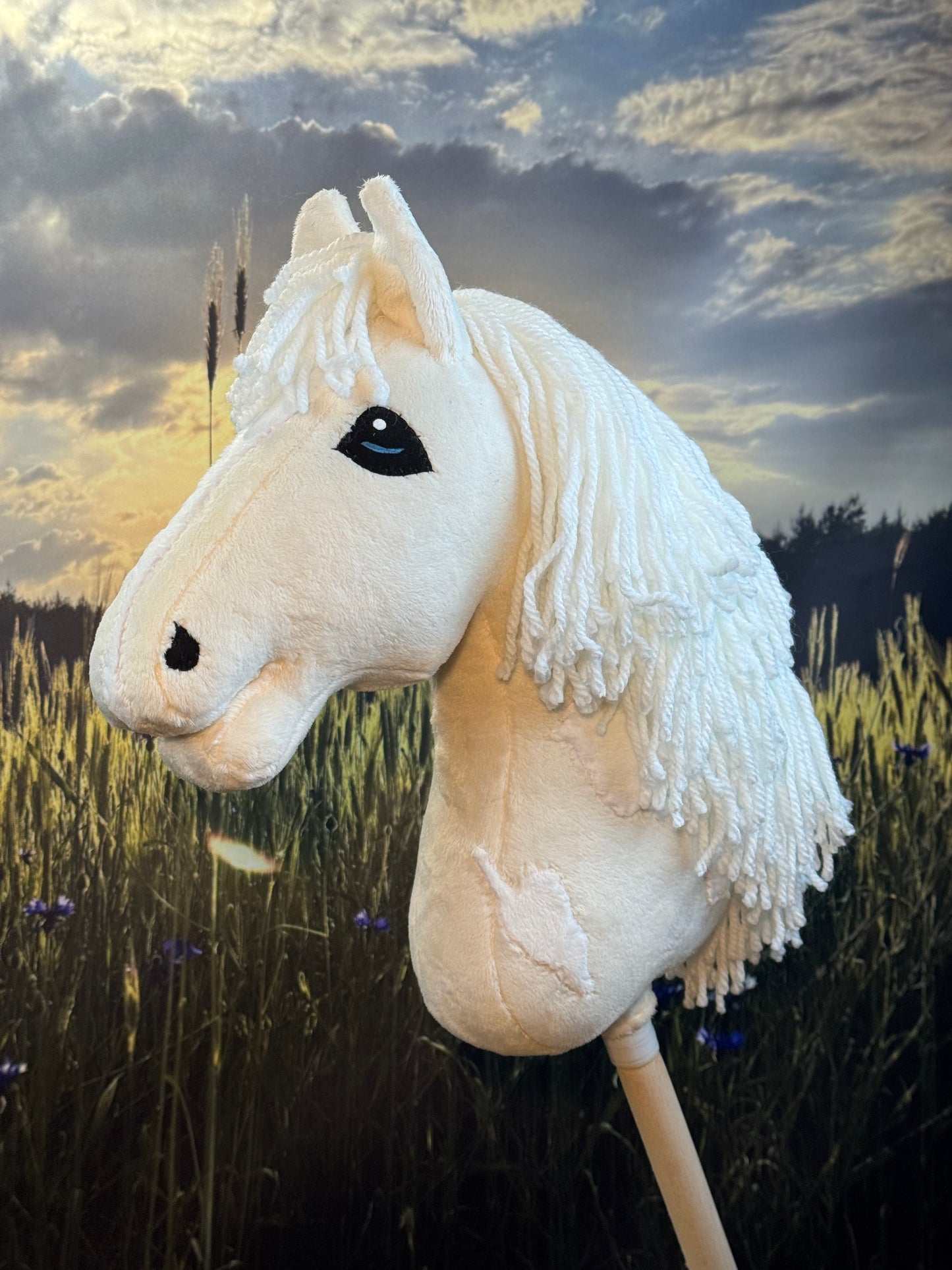 Palomino Tobiano Steckenpferd mit Flecken. Realistisch. Erhältlich in den Größen A3, A4 und A5.