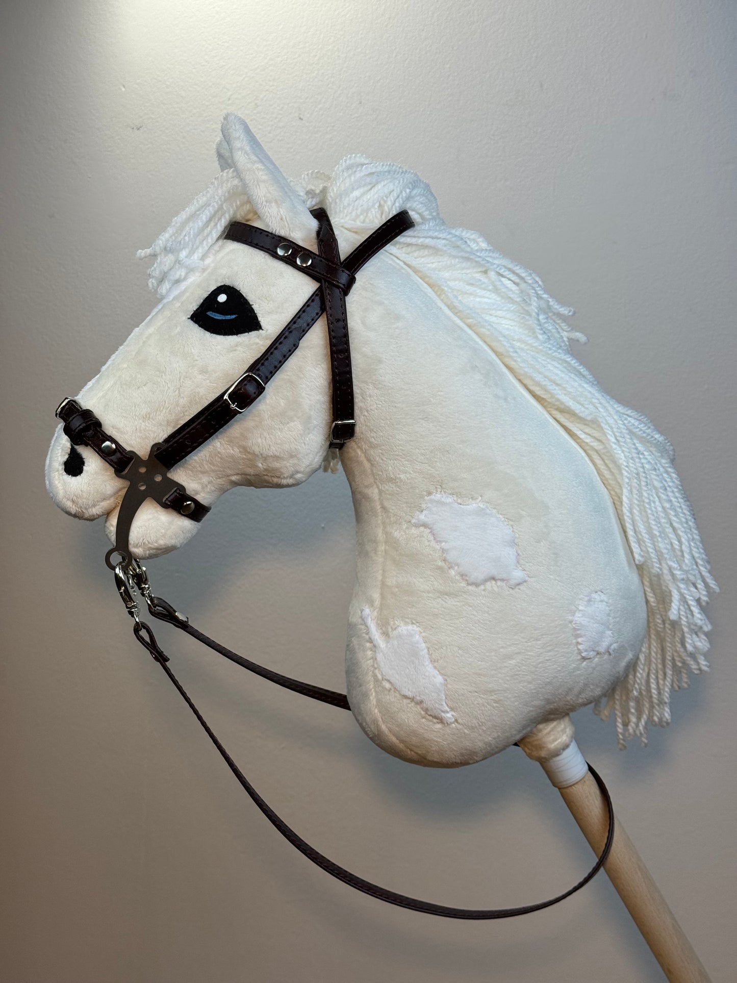Palomino Tobiano Steckenpferd mit Flecken. Realistisch. Erhältlich in den Größen A3, A4 und A5.